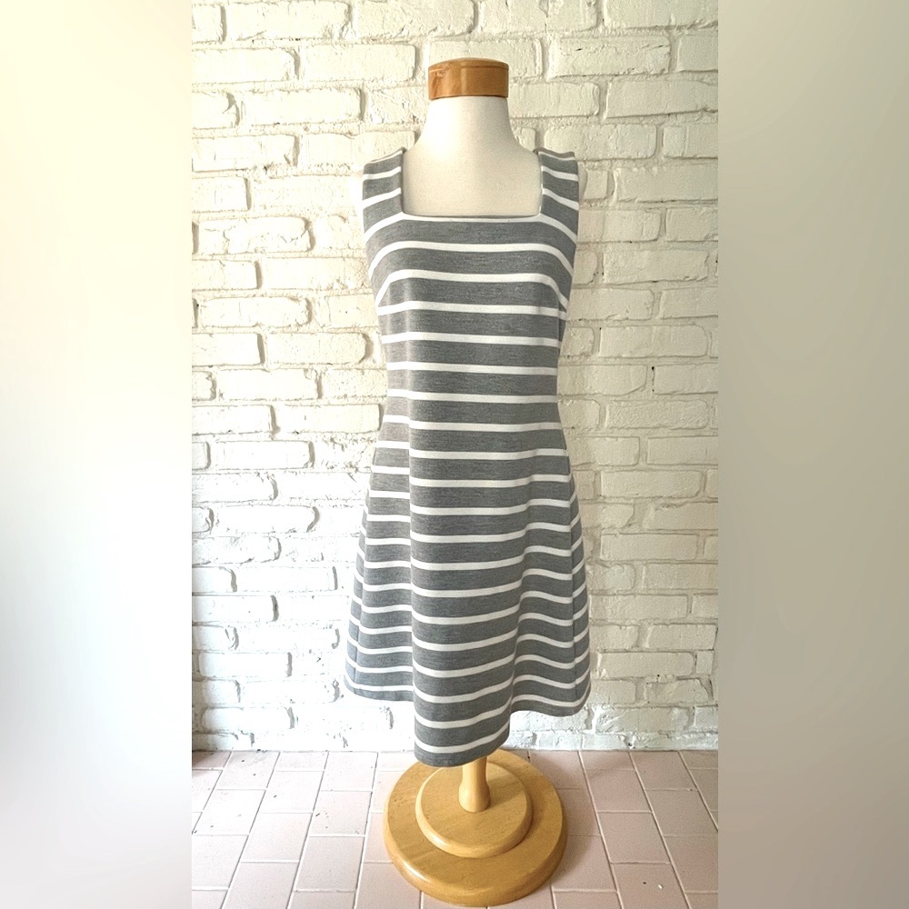Ellie Kai Gray and White Square Neck Dress